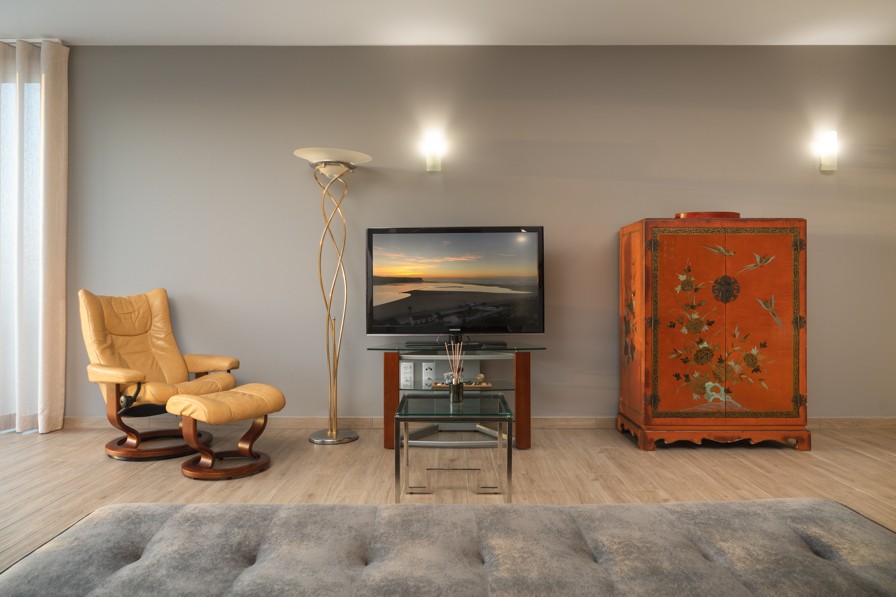 T2 entertainment area